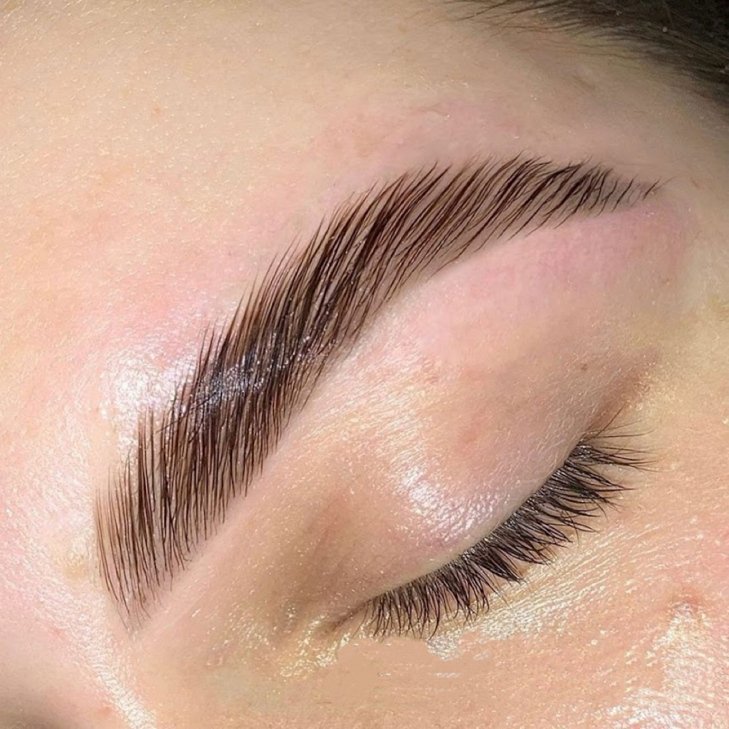 Brow Lamination Romford at SculptPMU by Mi